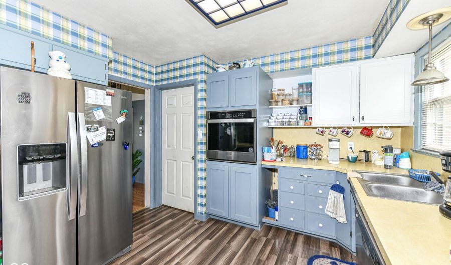 2420 E 40th St, Anderson, IN 46013 - 2 Beds, 2 Bath