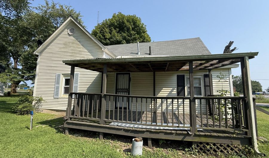 4760 Hamilton St, Atwood, TN 38220 - 1 Beds, 2 Bath