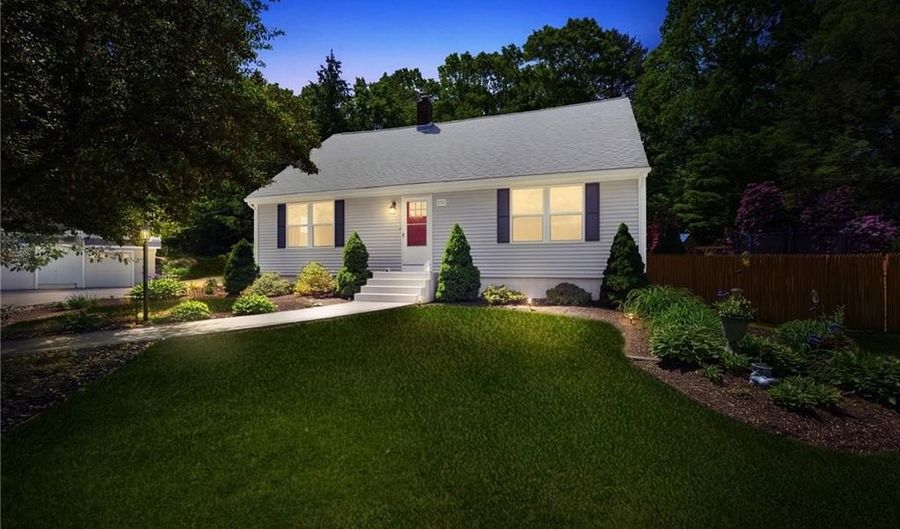 252 Wolf Rock Rd, Exeter, RI 02822 - 3 Beds, 3 Bath