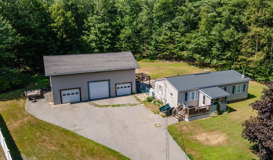 240 Middle Rd, Augusta, ME 04330 - 4 Beds, 2 Bath