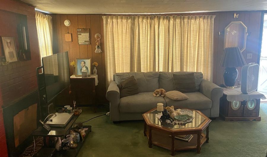 1101 W 6TH St, Laurel, DE 19956 - 4 Beds, 1 Bath