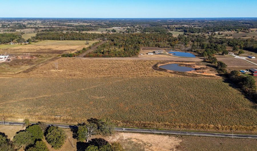 Lawrence 1200 B, Aurora, MO 65605 - 0 Beds, 0 Bath