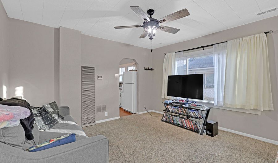 330 N 100 W, Brigham City, UT 84302 - 3 Beds, 1 Bath