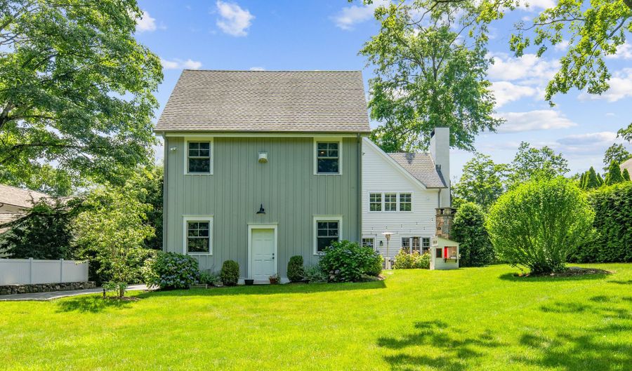 74 Brookside Rd, Darien, CT 06820 - 5 Beds, 6 Bath