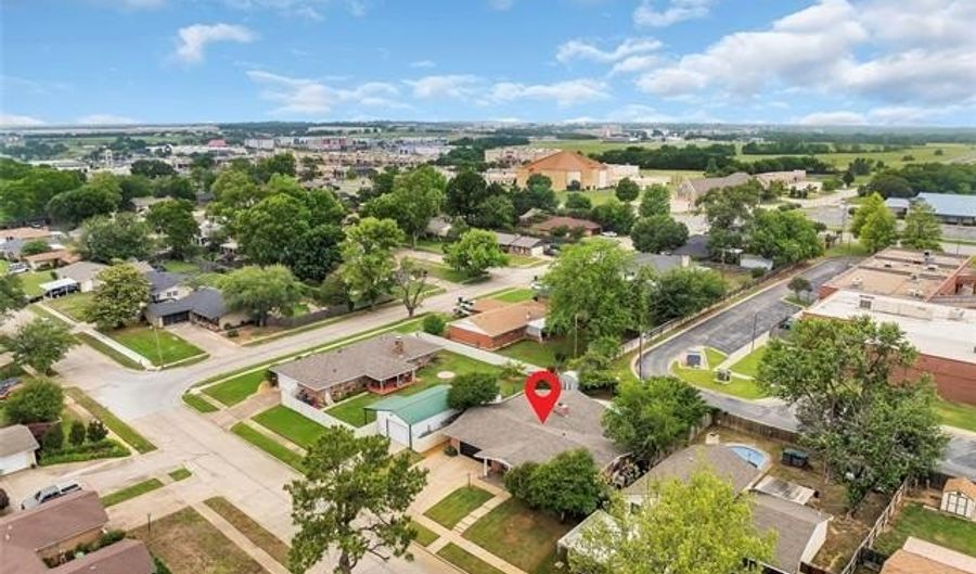 1919 10th Ave NW, Ardmore, OK 73401 - 4 Beds, 3 Bath