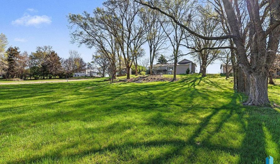 1301 S Splitrock Blvd, Brandon, SD 57005 - 4 Beds, 2 Bath