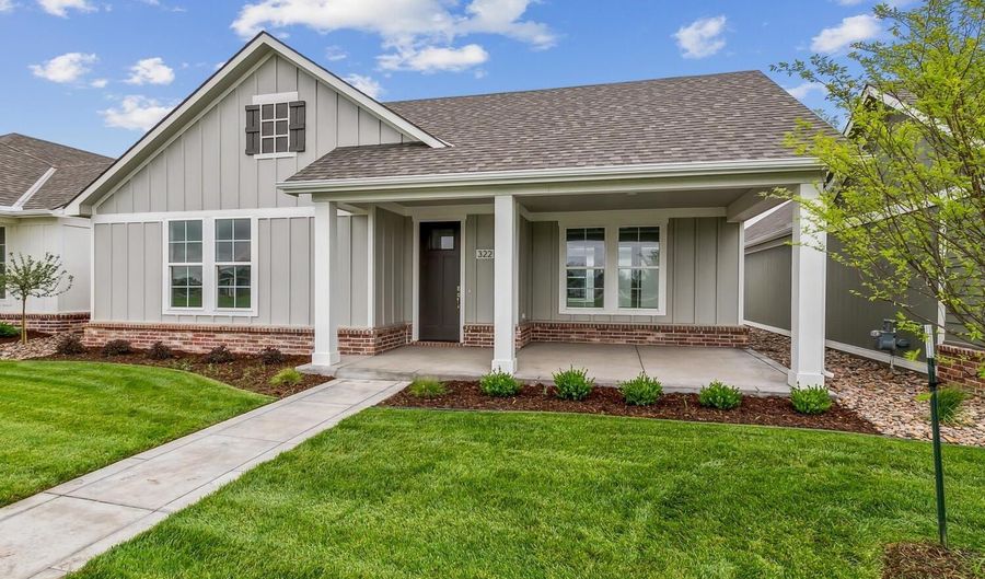 322 W Pepper Tree Rd, Andover, KS 67002 - 2 Beds, 2 Bath