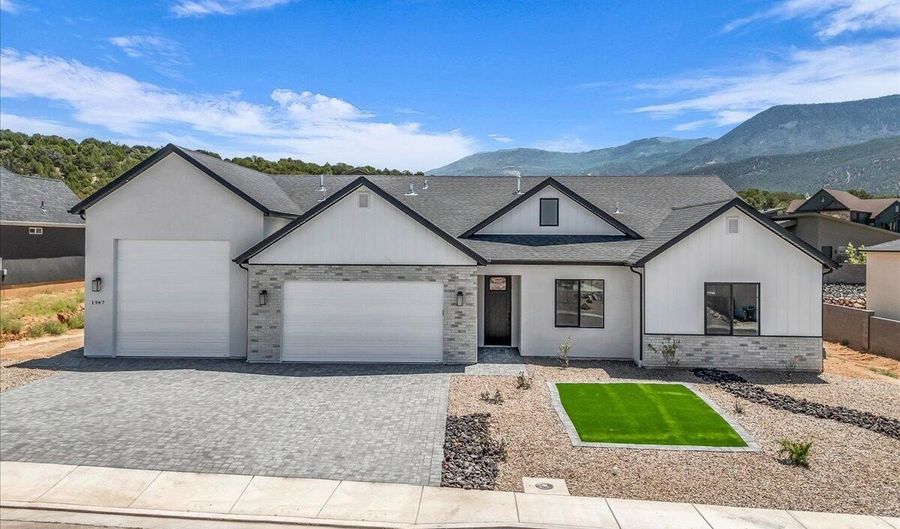 1947 S Oak Spgs, Cedar City, UT 84720 - 4 Beds, 2 Bath