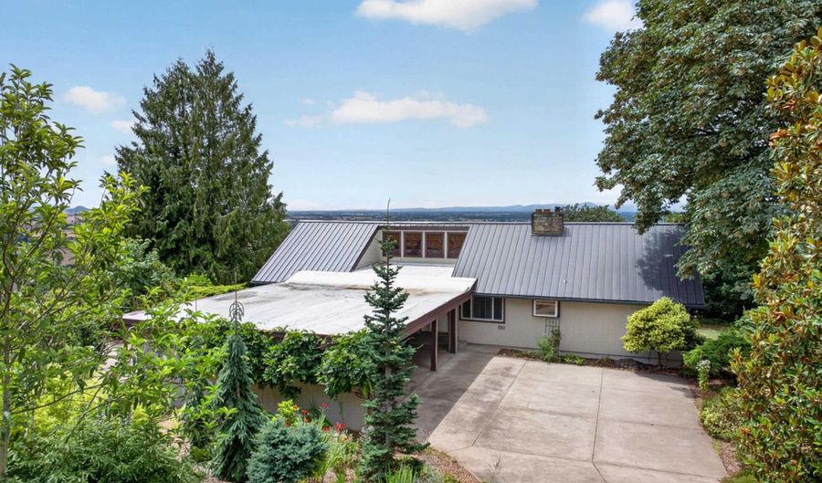 1150 Linnwood Dr NE, Albany, OR 97322 - 4 Beds, 3 Bath