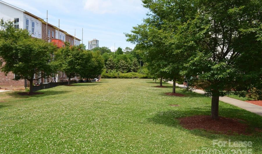 841 Seigle Point Dr, Charlotte, NC 28204 - 3 Beds, 2 Bath