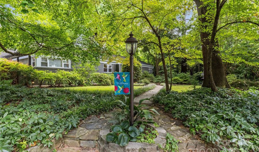 1460 Medford Dr, Charlotte, NC 28205 - 4 Beds, 2 Bath
