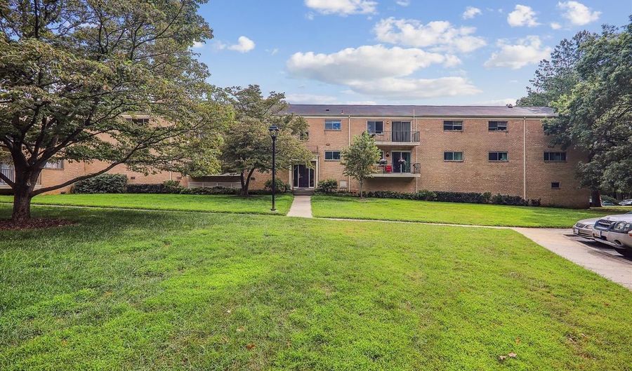 10631 MONTROSE Ave #M-202, Bethesda, MD 20814 - 3 Beds, 2 Bath