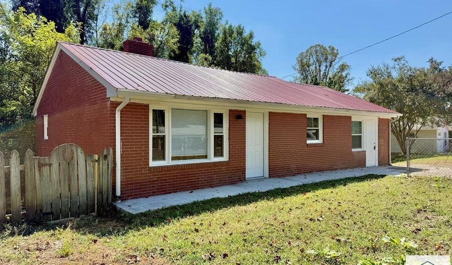 320 Franklin Heights Rd, Bassett, VA 24055 - 3 Beds, 1 Bath