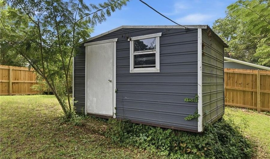 1424 AZALEA Dr, Auburn, AL 36830 - 3 Beds, 2 Bath