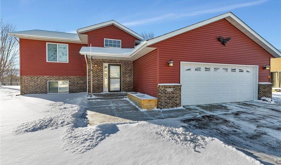 304 Sunset Ct, Albany, MN 56307 - 4 Beds, 2 Bath