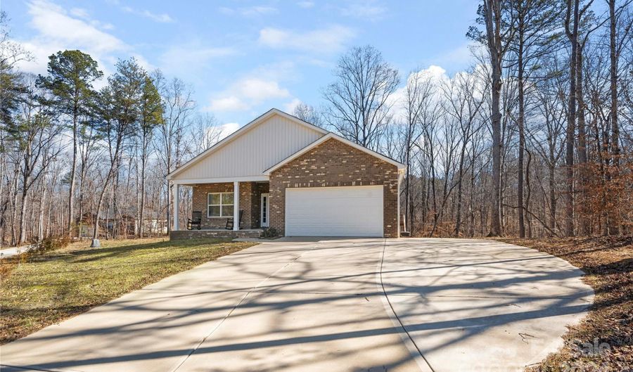 218 Rambler Ln, Blacksburg, SC 29702 - 3 Beds, 2 Bath