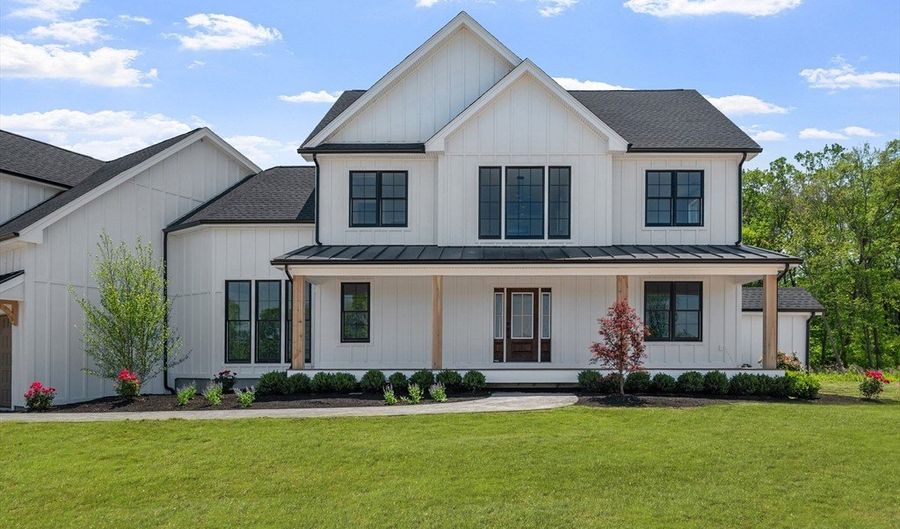 1 Diesel Dr, Lincoln, RI 02865 - 4 Beds, 3 Bath