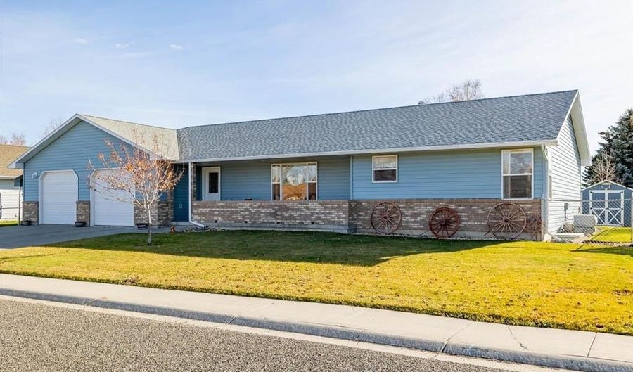 3414 Frisby Ave, Cody, WY 82414 - 5 Beds, 2 Bath