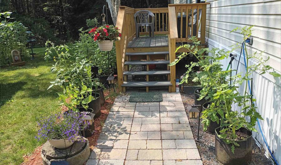 82 Sunset Cir, Campton, NH 03223 - 2 Beds, 2 Bath