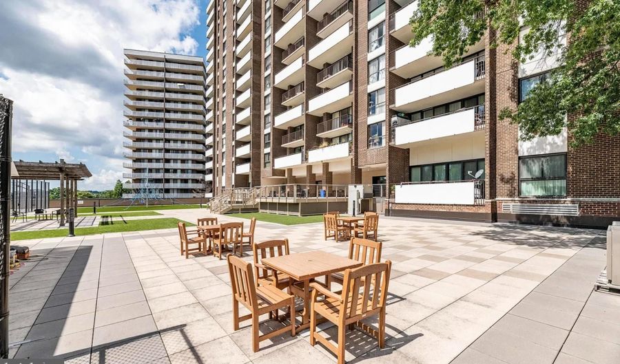 250 S REYNOLDS St 1004, Alexandria, VA 22304 - 2 Beds, 2 Bath