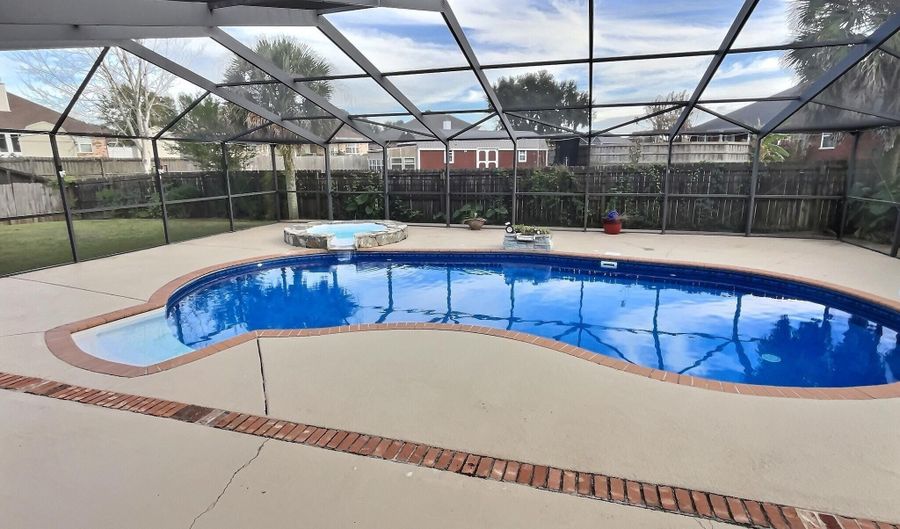 14867 E Shadow Creek Dr, Biloxi, MS 39532 - 4 Beds, 3 Bath