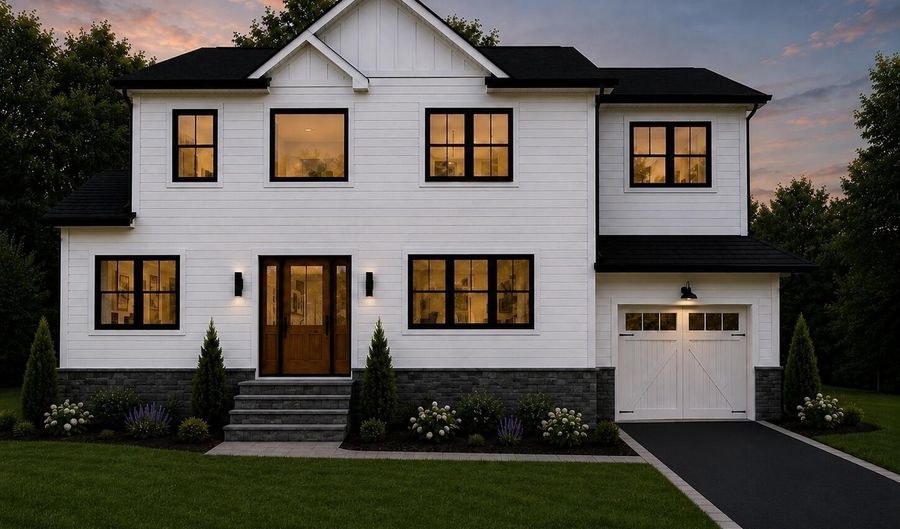 32 Lake Blvd, Aberdeen, NJ 07747 - 5 Beds, 3 Bath