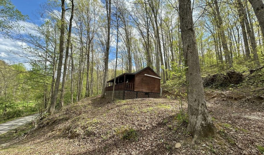 411 Alum Cave Rd, Annville, KY 40402 - 1 Beds, 1 Bath