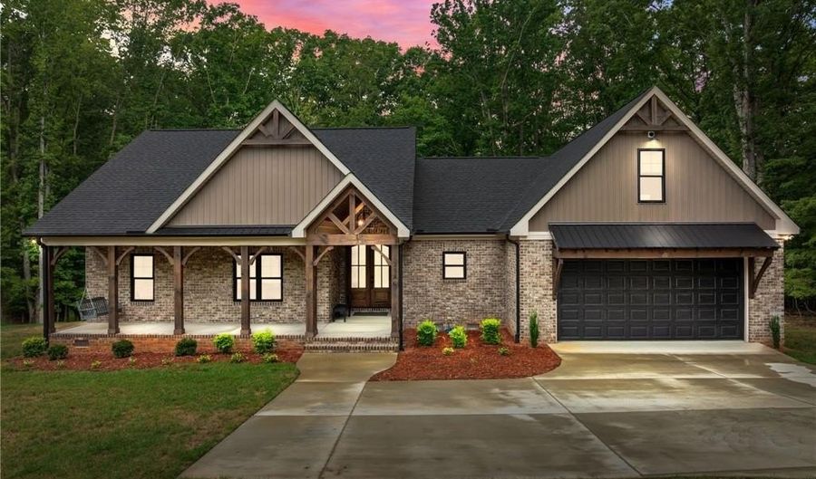 2589 Northmont Lake Dr, Asheboro, NC 27205 - 3 Beds, 3 Bath