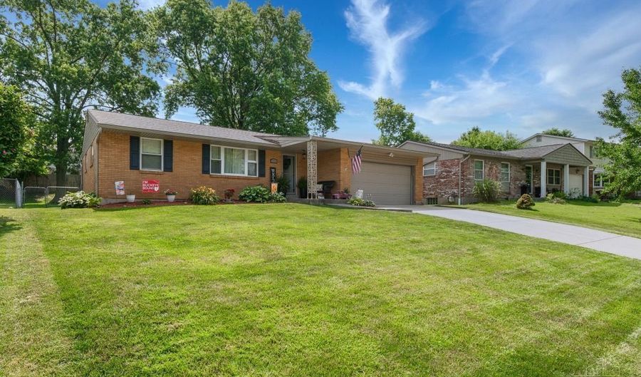 1588 Yellowglen Dr, Anderson Twp., OH 45255 - 3 Beds, 2 Bath