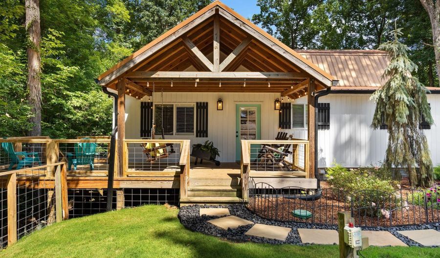 800 Reynolds Bridge Rd, Benton, TN 37307 - 2 Beds, 2 Bath