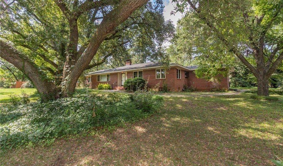 1103 Greenacres, Anderson, SC 29621 - 4 Beds, 2 Bath