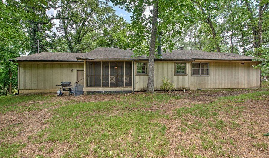 37 Fenchurch Dr, Bella Vista, AR 72715 - 2 Beds, 4 Bath