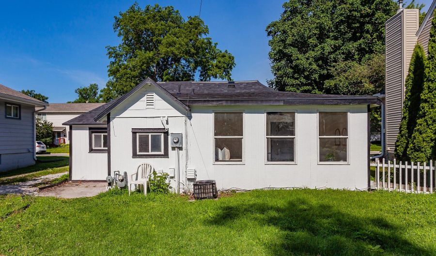 1132 Northwestern Ave, Ames, IA 50010 - 2 Beds, 1 Bath