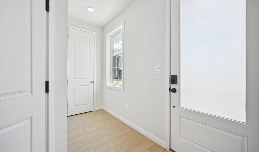 313 CALVERT Ave, Alexandria, VA 22301 - 3 Beds, 4 Bath