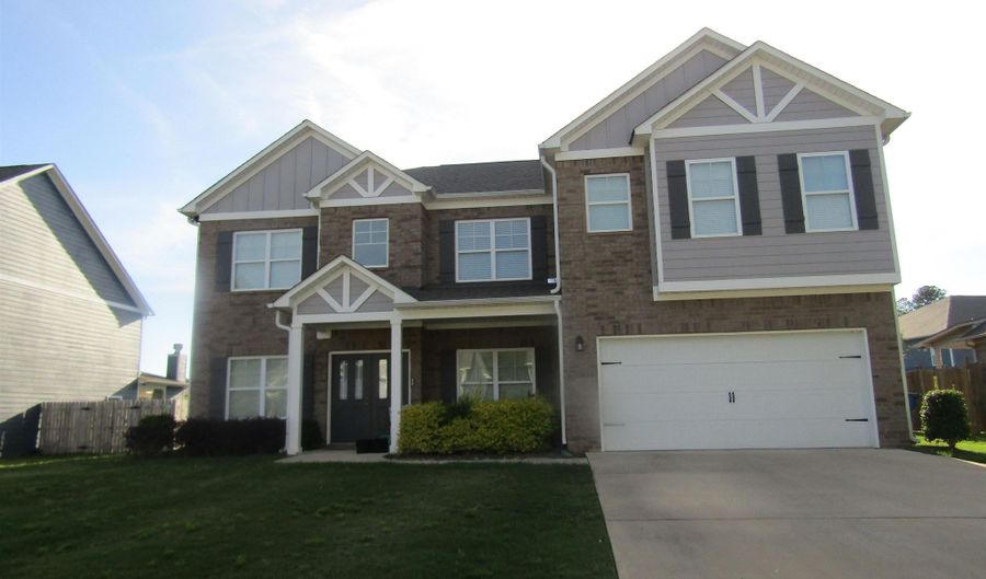 1385 N WYNLAKE Dr, Alabaster, AL 35007 - 5 Beds, 4 Bath