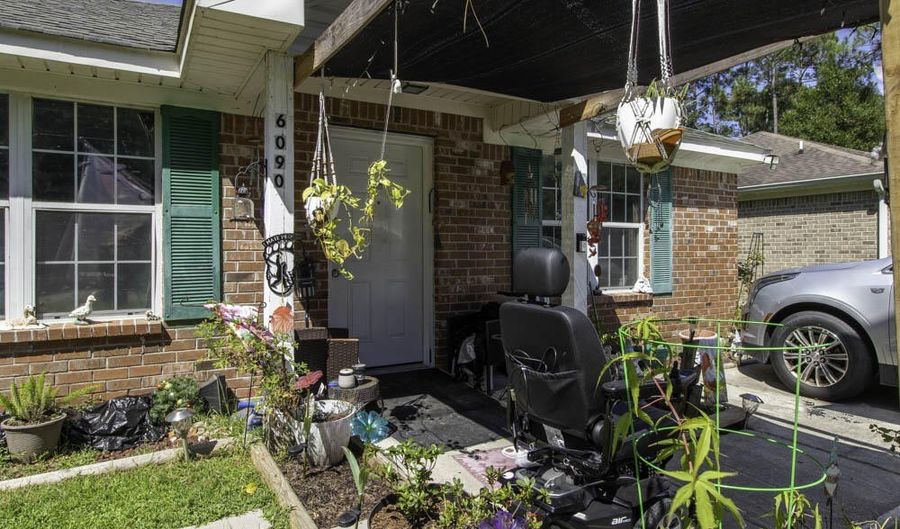 6090 Copiah St, Bay St. Louis, MS 39520 - 3 Beds, 2 Bath