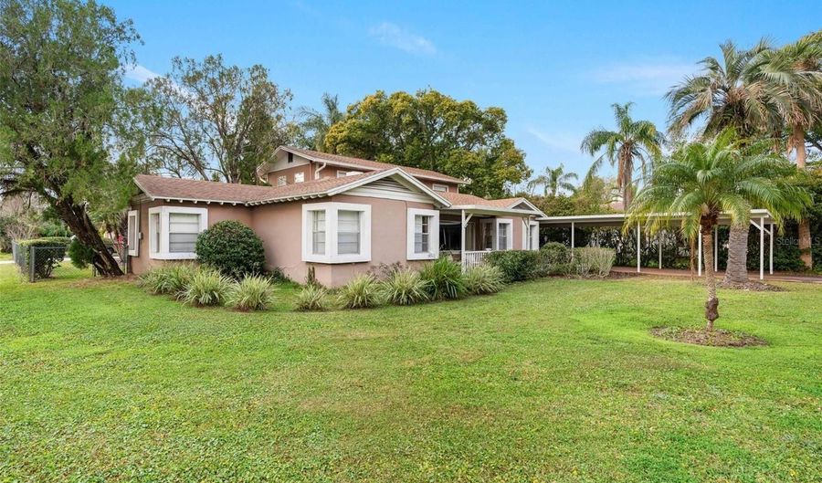 26 BACKSPIN Ln, Orlando, FL 32804 - 4 Beds, 4 Bath