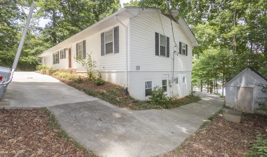 403 Forest Cove Rd, Anderson, SC 29626 - 4 Beds, 3 Bath