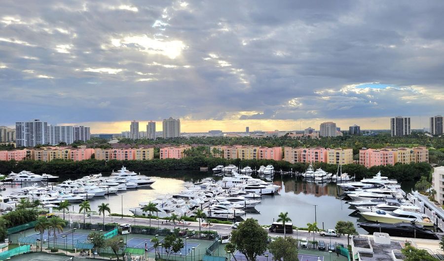 19707 TURNBERRY Way 14D, Aventura, FL 33180 - 2 Beds, 2 Bath