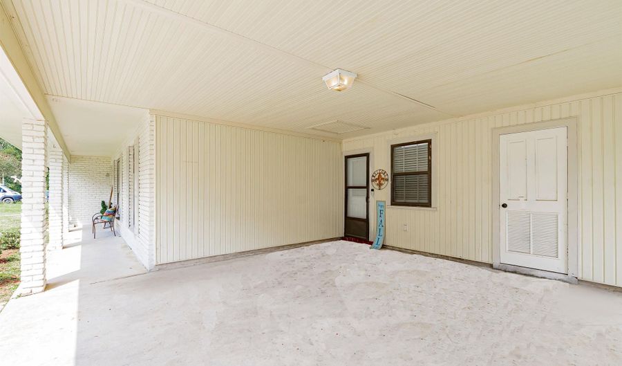 11049 E Vieux Dr, Baton Rouge, LA 70815 - 4 Beds, 4 Bath