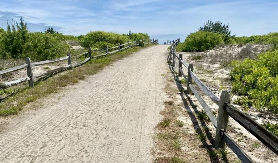 6762 Ocean Dr 6762, Avalon, NJ 08202 - 4 Beds, 3 Bath