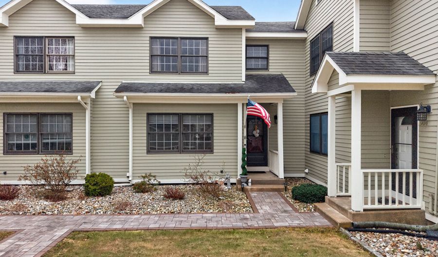 906 Canterbury Ln 906, Colchester, CT 06415 - 2 Beds, 3 Bath