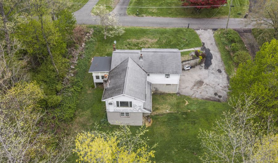 6 Sunrise Rd, Danbury, CT 06810 - 3 Beds, 2 Bath