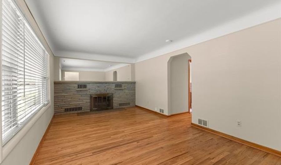 8464 Becker Ave, Allen Park, MI 48101 - 4 Beds, 2 Bath