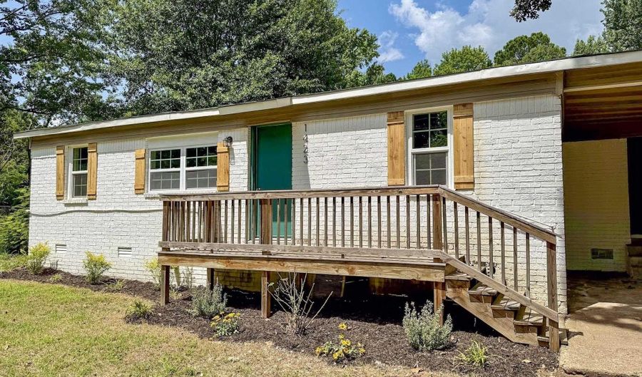 1423 S East St, Benton, AR 72015 - 4 Beds, 2 Bath