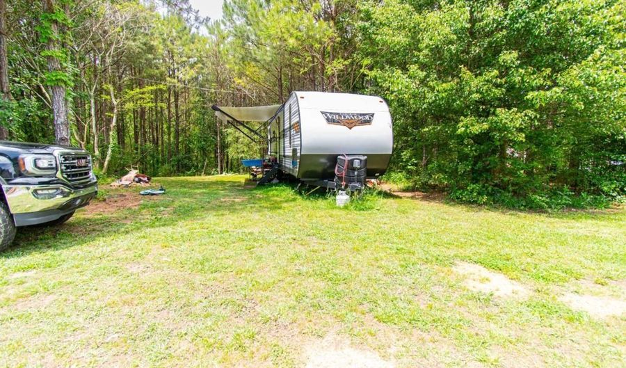 4330 Joe Frank Harris, Adairsville, GA 30103 - 3 Beds, 3 Bath