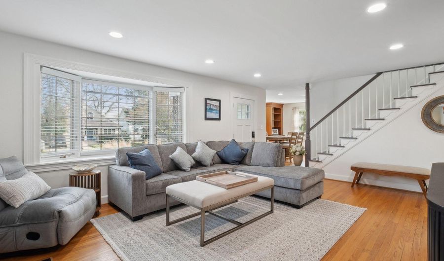 134 S HOMELAND Ave, Annapolis, MD 21401 - 4 Beds, 2 Bath