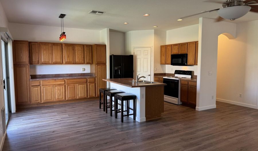 2633 E Riviera Dr, Chandler, AZ 85249 - 3 Beds, 2 Bath