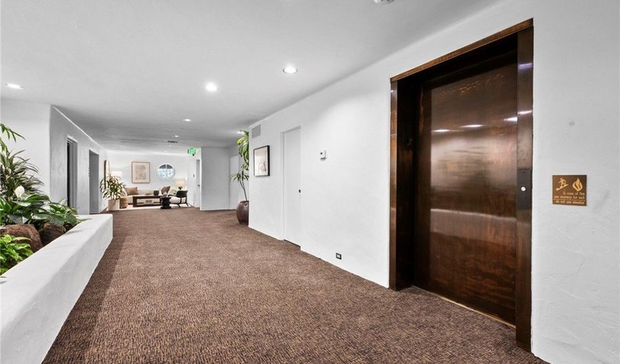 2187 Century Woods Way, Los Angeles, CA 90067 - 2 Beds, 3 Bath