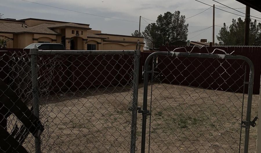 259 S Moon Rd, Socorro, TX 79927 - 2 Beds, 1 Bath